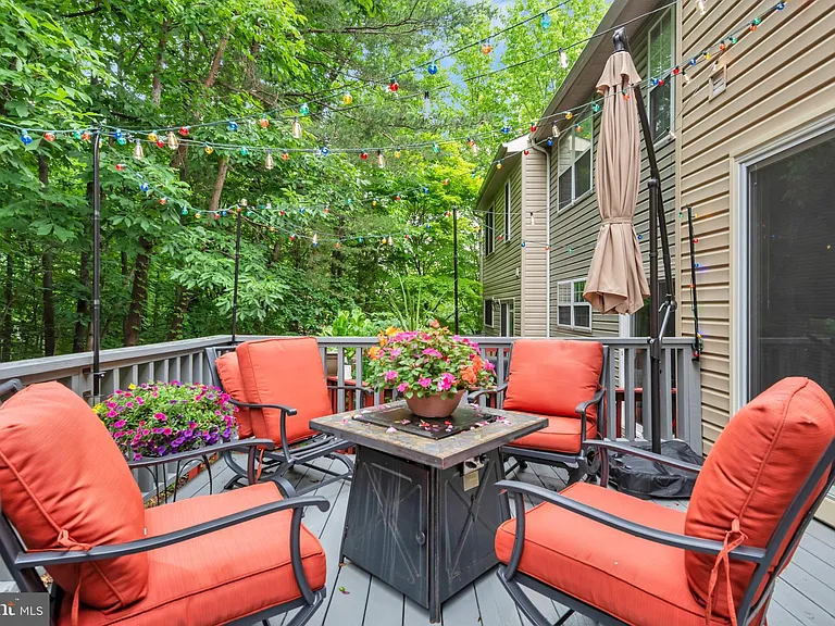 103 Quiet Waters Pl — Photo 32