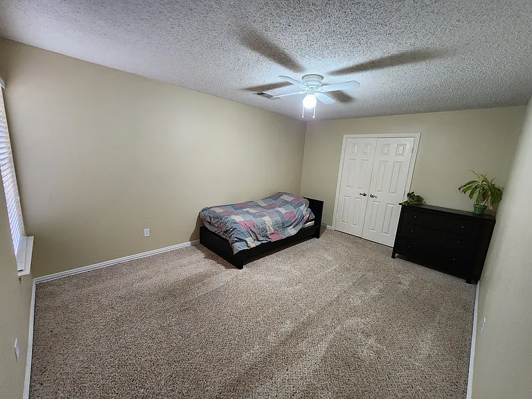 Upstairs bedroom #2