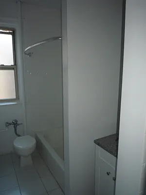 Rented by Kings & Queens | media 9