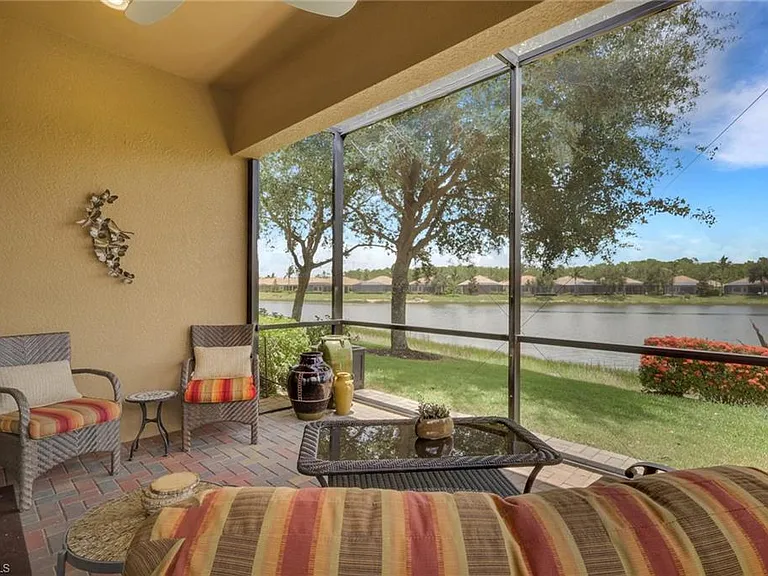 9142 Isla Bella Cir — Photo 21