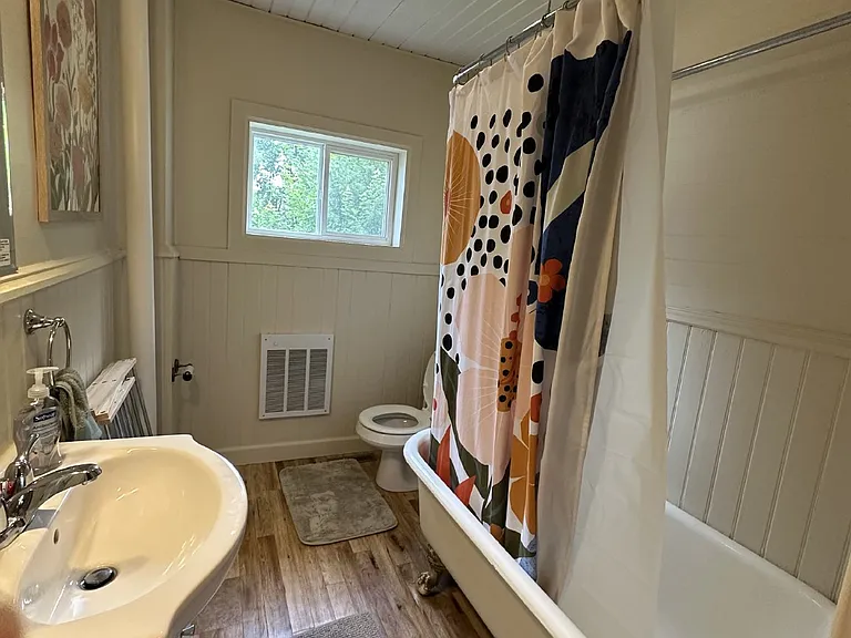 318 Gilbert Ave — Photo 16