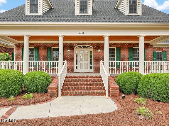 3rd image of 8401 Fazio Drive