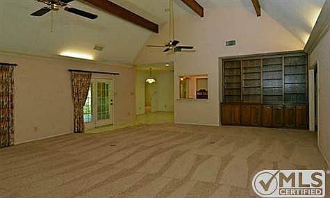 4th image of 4200 Bluebonnet Hilltop Dr