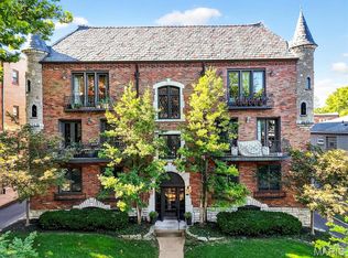 7520 Buckingham Dr APT 1E, Saint Louis, MO 63105
