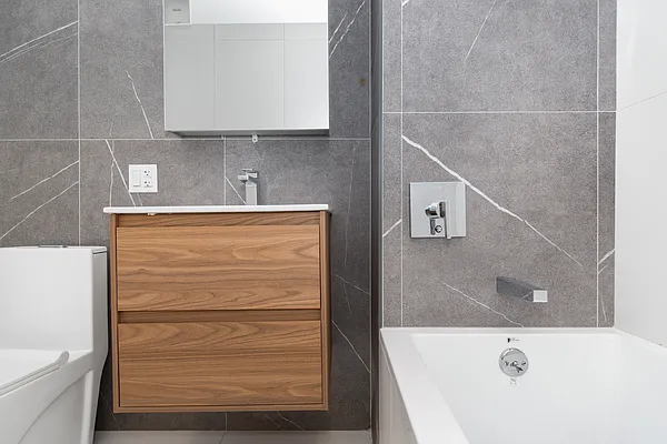 Rented by Nooklyn NYC LLC | media 19