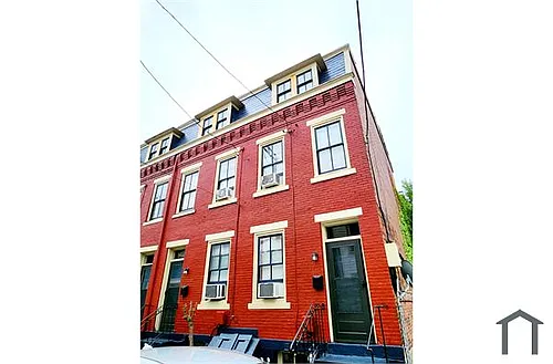 1421 Hamlin St Photo 1