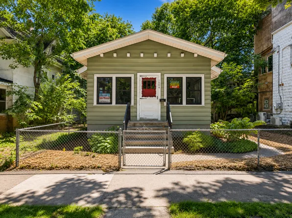 1004 26th Ave SE, Minneapolis, MN 55414