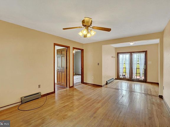 3rd image of 2411 Brooklyn Rd