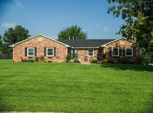 207 Castle Dr, Georgetown, KY 40324