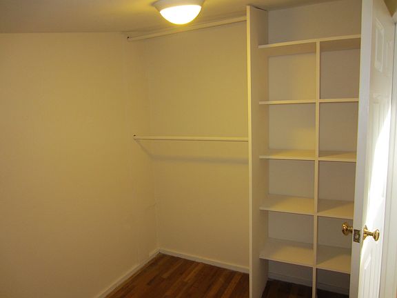 2nd image of 134 Amity St APT 4
