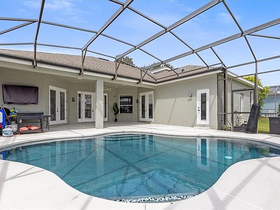 3rd image of 10175 Cove Lake Dr