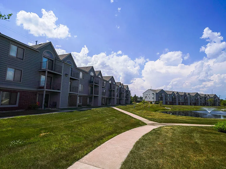 Dupont Lakes Apartments — Photo 32