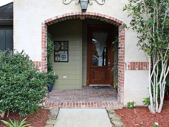 2nd image of 207 Metairie Ct
