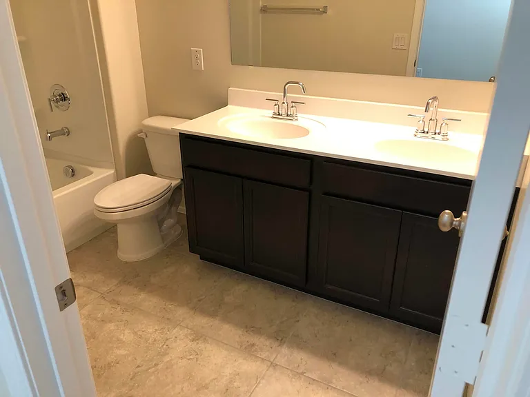 3702 N 307th Dr — Photo 32