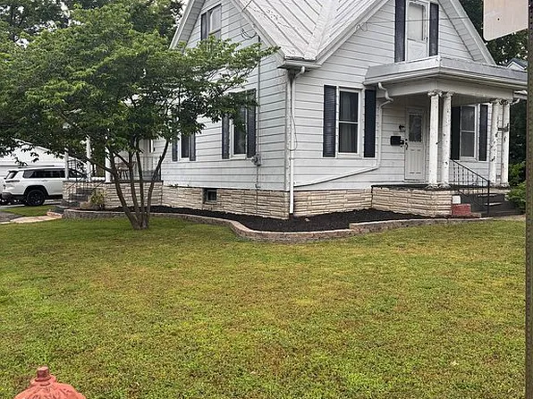 207 E Olive St, Red Bud, IL 62278