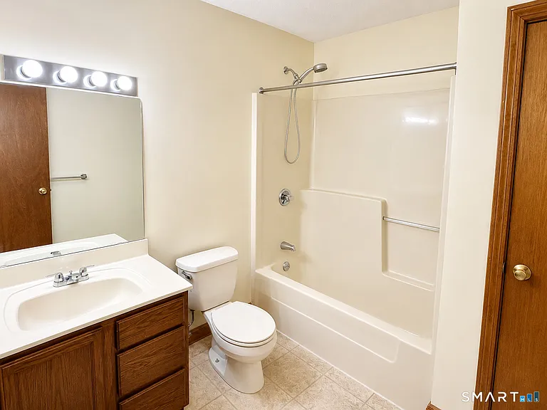 37 E Albert St #6 — Photo 5