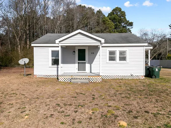 610 Wondertown Dr, Erwin, NC 28339