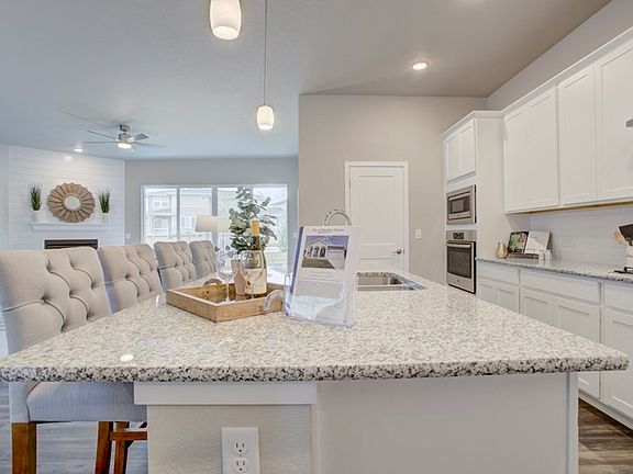 The Ivyglen - Kitchen