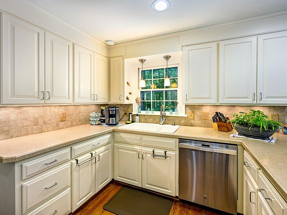 4th image of 4741 John Scott Dr