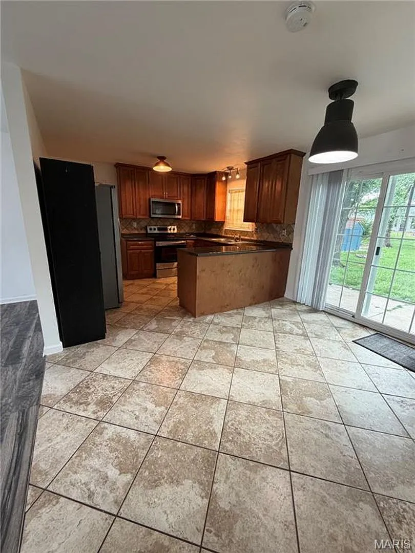 713 Plaza Drive | O'Fallon 63366 — Photo 4