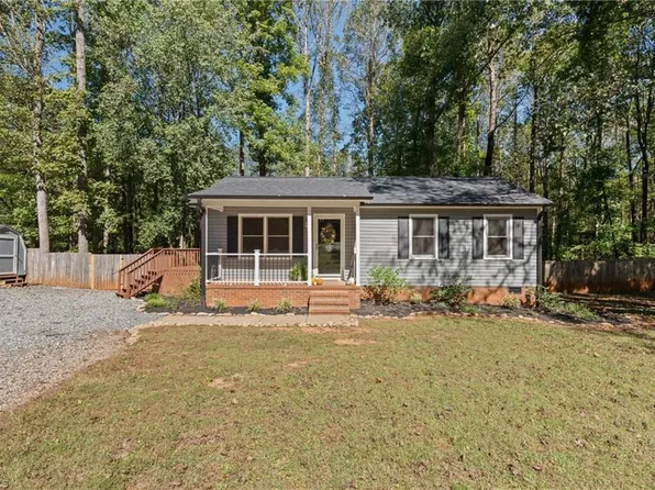 5601 Golden Pine Trl, Mc Leansville, NC 27301