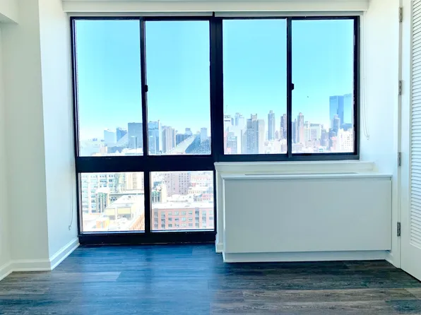 520 West 43rd Street image 1 of 23