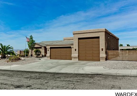 2nd image of 2725 Palisades Dr