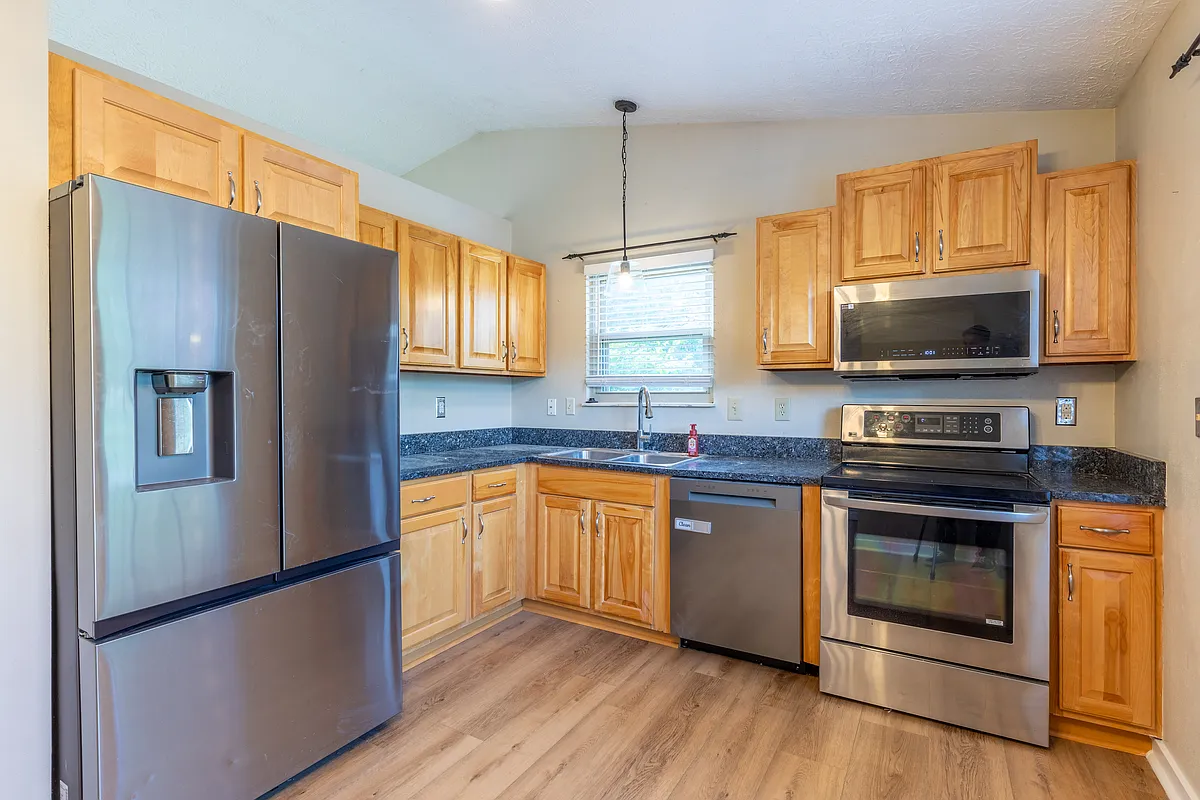 Building Photo - 8347 High Ridge Dr