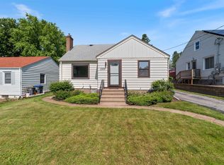 2305 Hillcrest Dr, Duluth, MN 55811