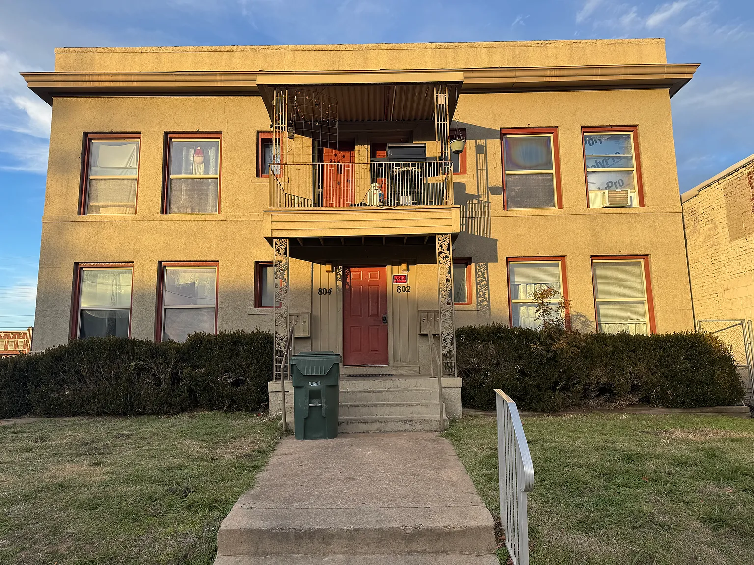 1 bed, 740 sqft, $775 — Photo 2