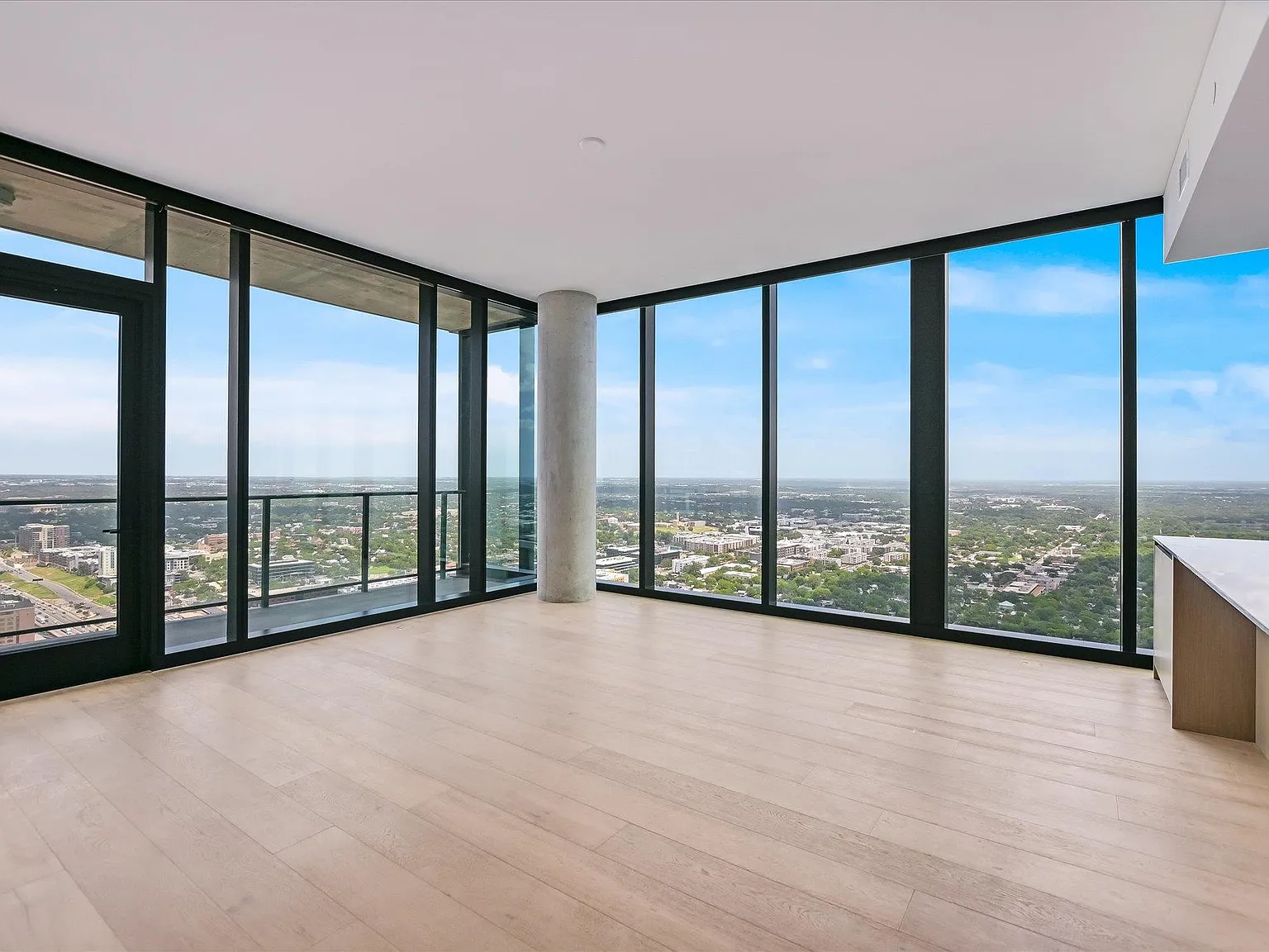 2 bed, 2.0 bath, 1178 sqft, $6,250 — Photo 3