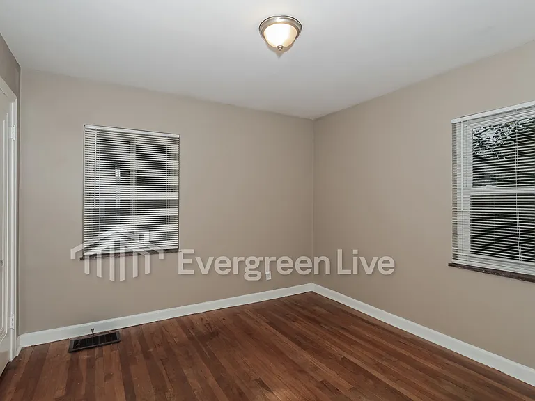 2032 Sundale Ave — Photo 11