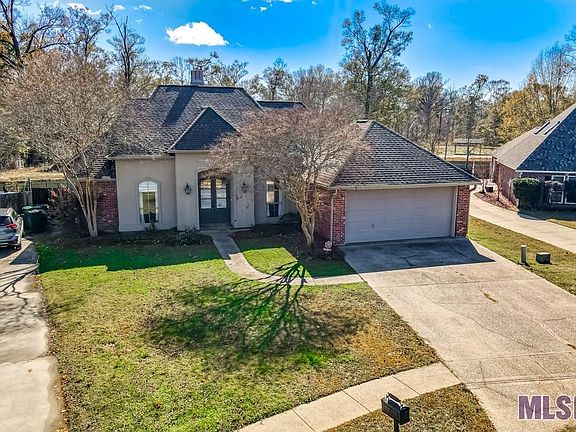 3rd image of 26962 Regency Park Dr