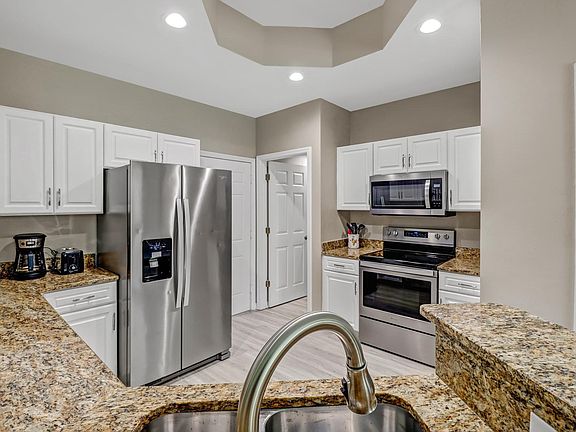 4th image of 9807 Solera Cove Poin #104