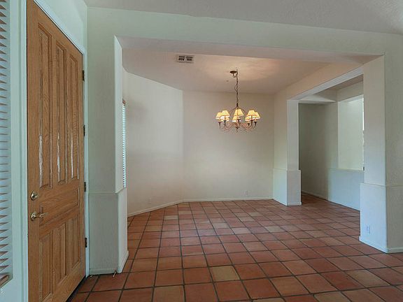 4th image of 14023 E Mercer Ln
