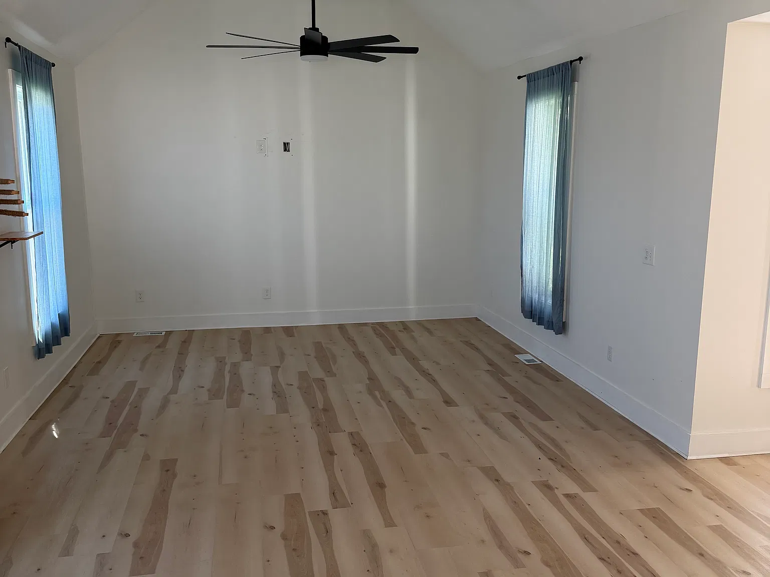 3 bed, 2.5 bath, 1626 sqft, $2,750 — Photo 4
