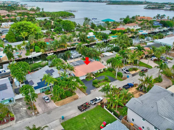 725 Shore Drive, Boynton Beach, FL 33435