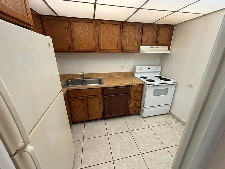3650 Inverrary Dr #1K — Photo 7