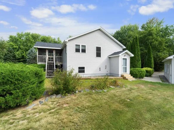 50 Emerald Drive, Hampden, ME 04444