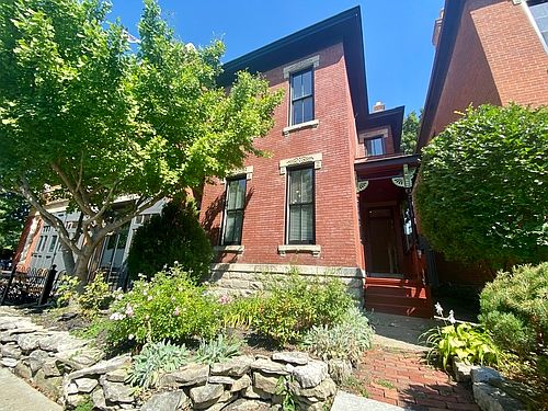 1st image of 740 Oak St
