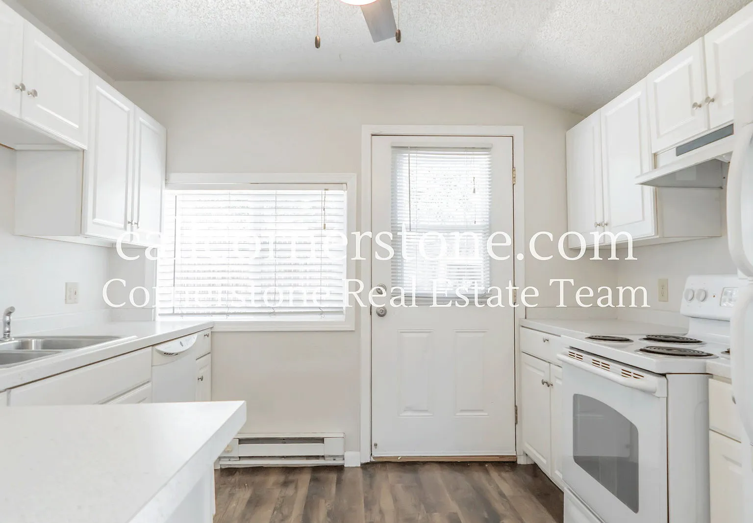 2 bed, 1.0 bath, 760 sqft, $1,239 — Photo 2