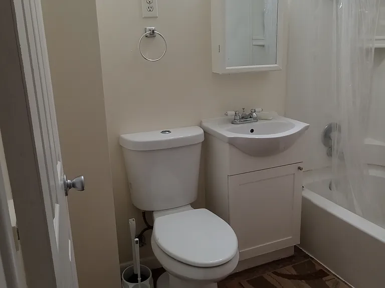 202 Hosmer St — Photo 10