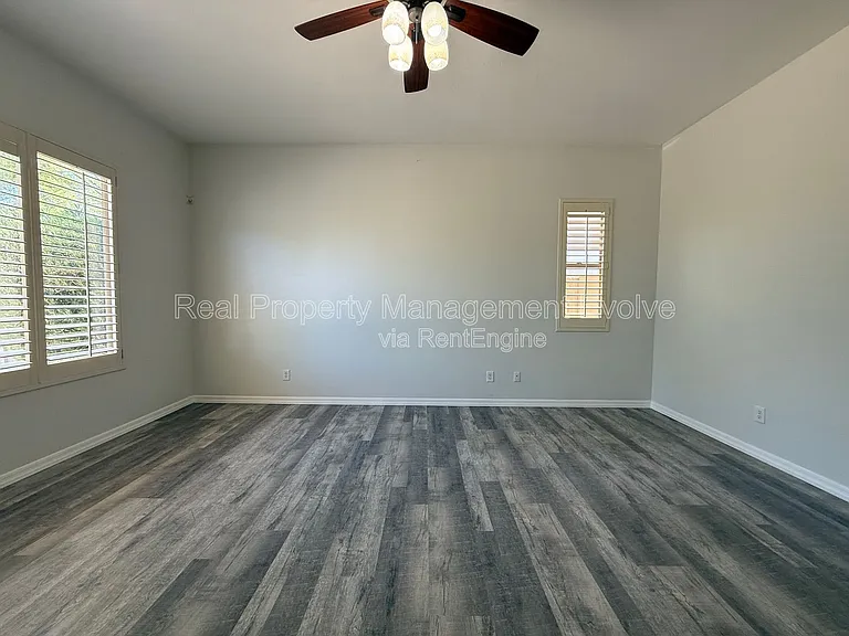 23012 N 38th Pl — Photo 17