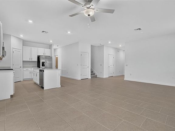 3rd image of 28013 MOONSTAR COURT