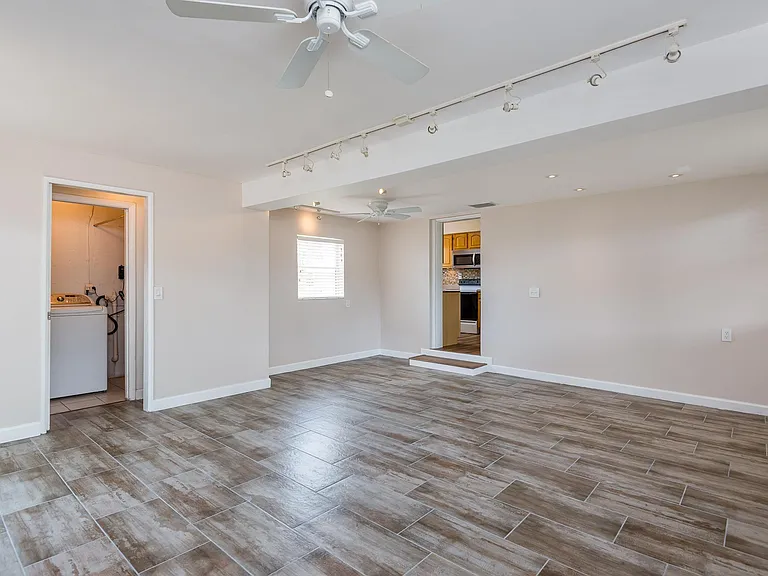 4227 W Bay View Ave — Photo 9