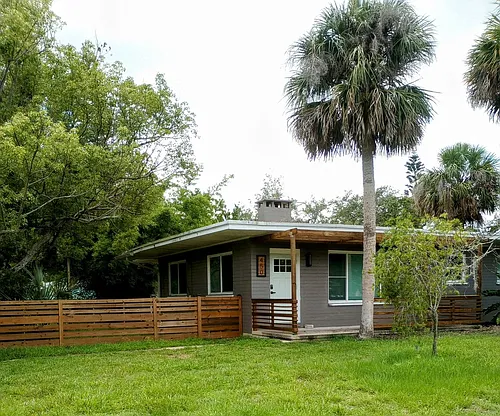 450 McIntosh Rd Photo 1