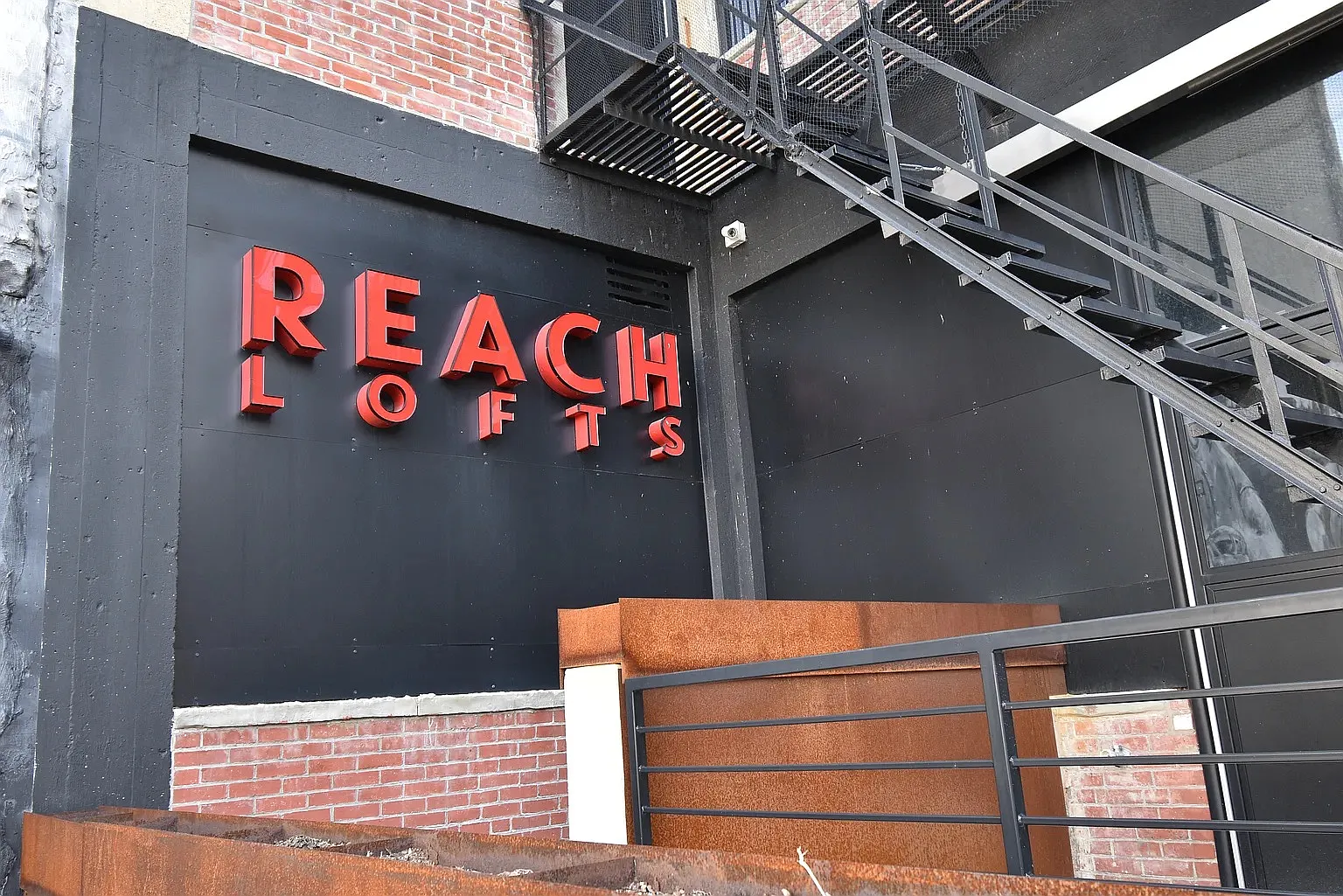 Reach Lofts — Photo 4
