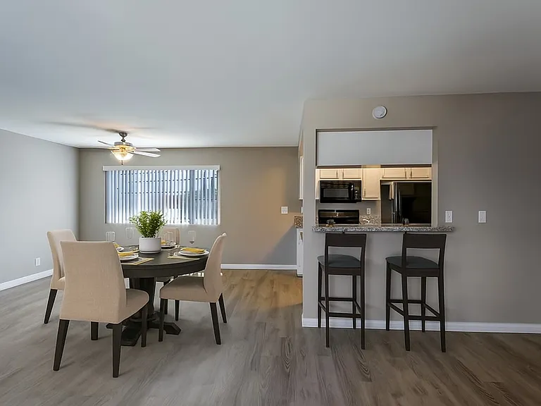 13919 Coteau Dr — Photo 25