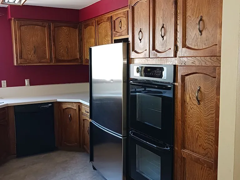 708 Highland Dr — Photo 11