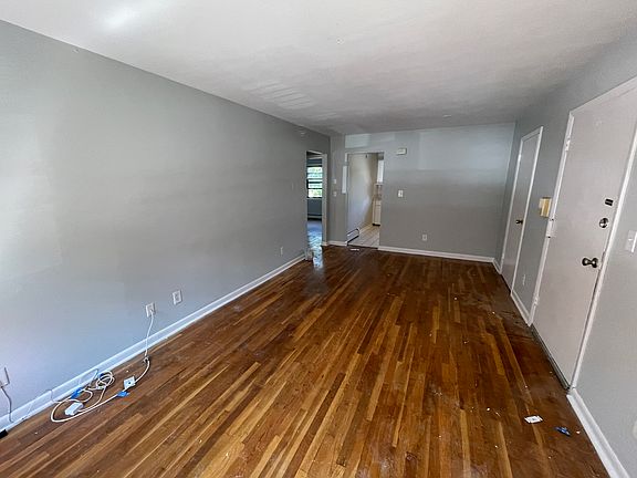 4th image of 325 Fountain St APT 1B
